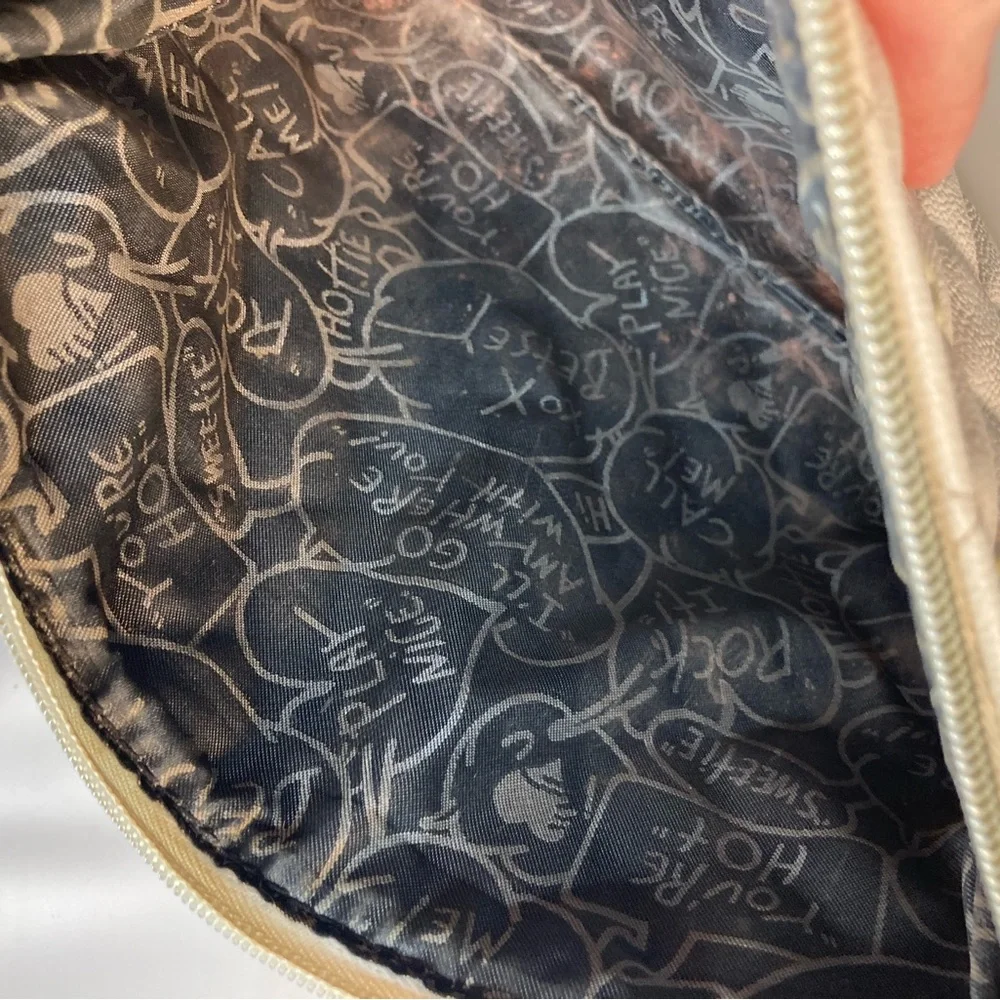 Betsey Johnson white quilted heart cosmetic make up travel bag
